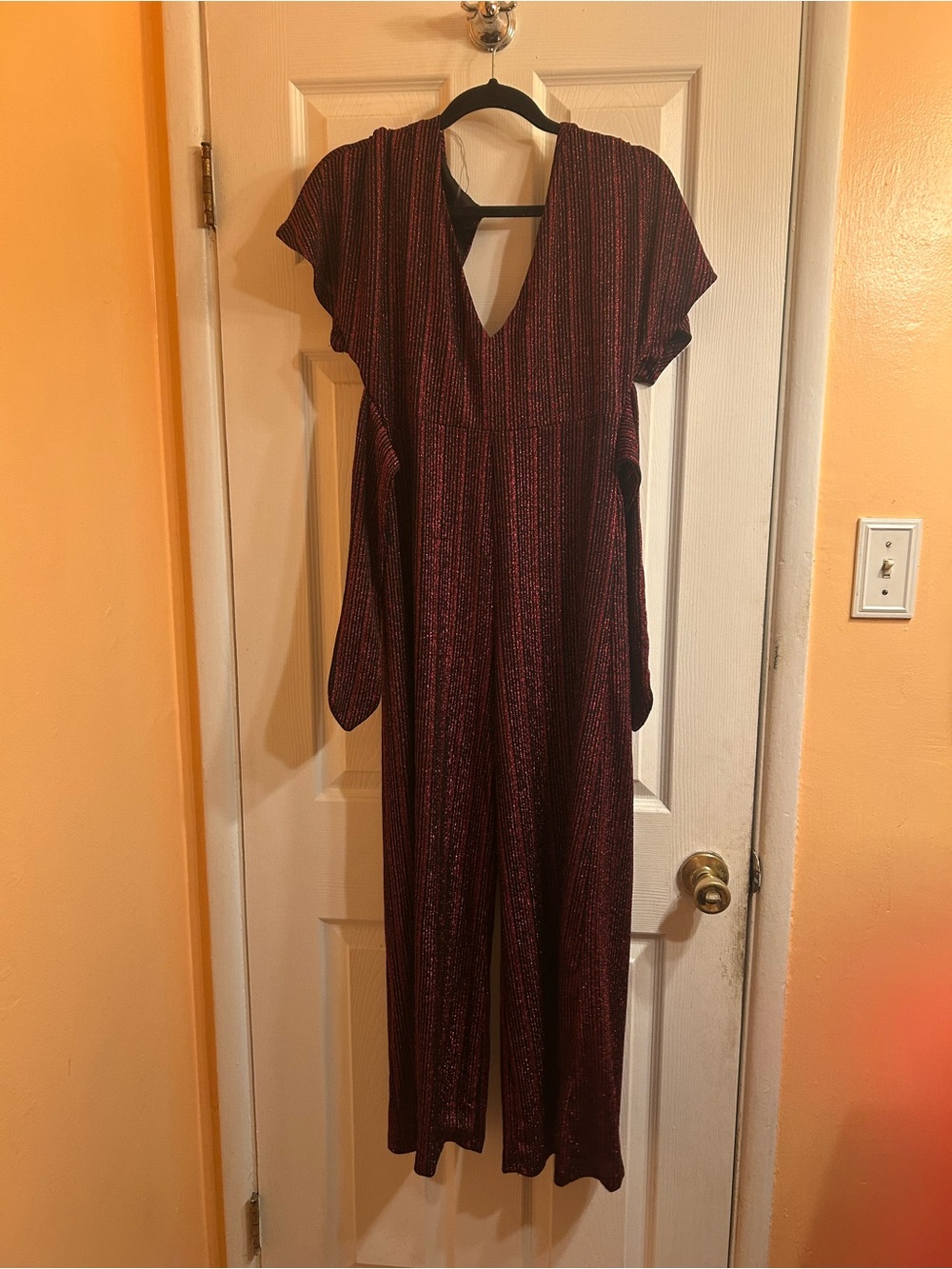 Deep Burgundy V-Neck Short Sleeve Jumpsuit